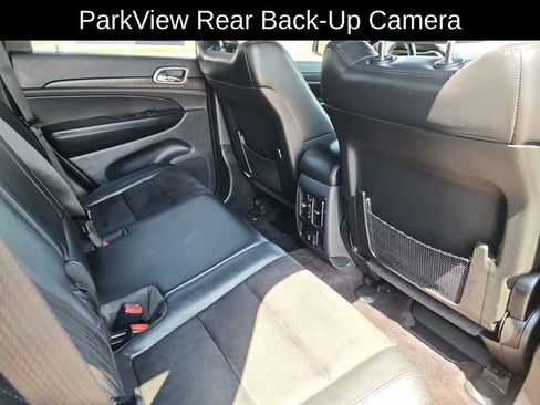 Used 2018 Jeep Grand Cherokee Altitude AWD/4WD image 28