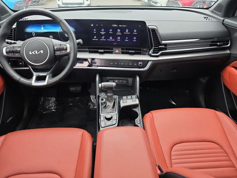 Certified 2025 Kia Sportage SX FWD image 12