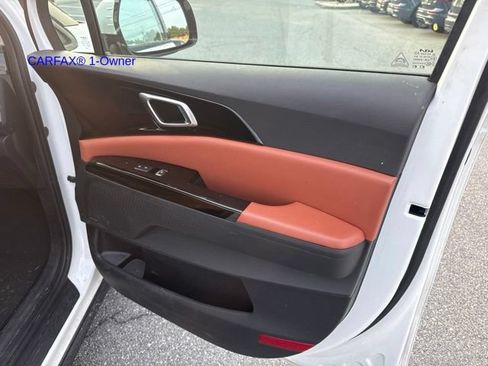 Used 2024 Kia Carnival SX Prestige FWD image 4