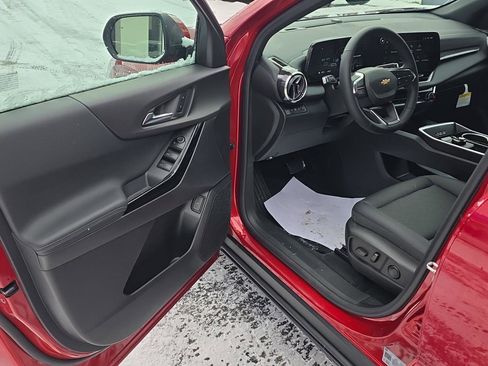 New 2026 Chevrolet Equinox LT w/ Convenience Package II image 10