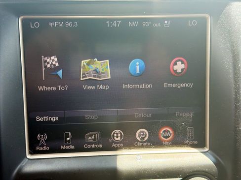Used 2015 Jeep Grand Cherokee Summit w/ Platinum Series Group AWD/4WD image 33