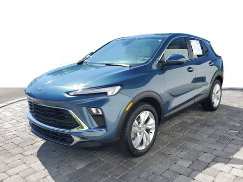 Used 2024 Buick Encore GX Preferred FWD image 3