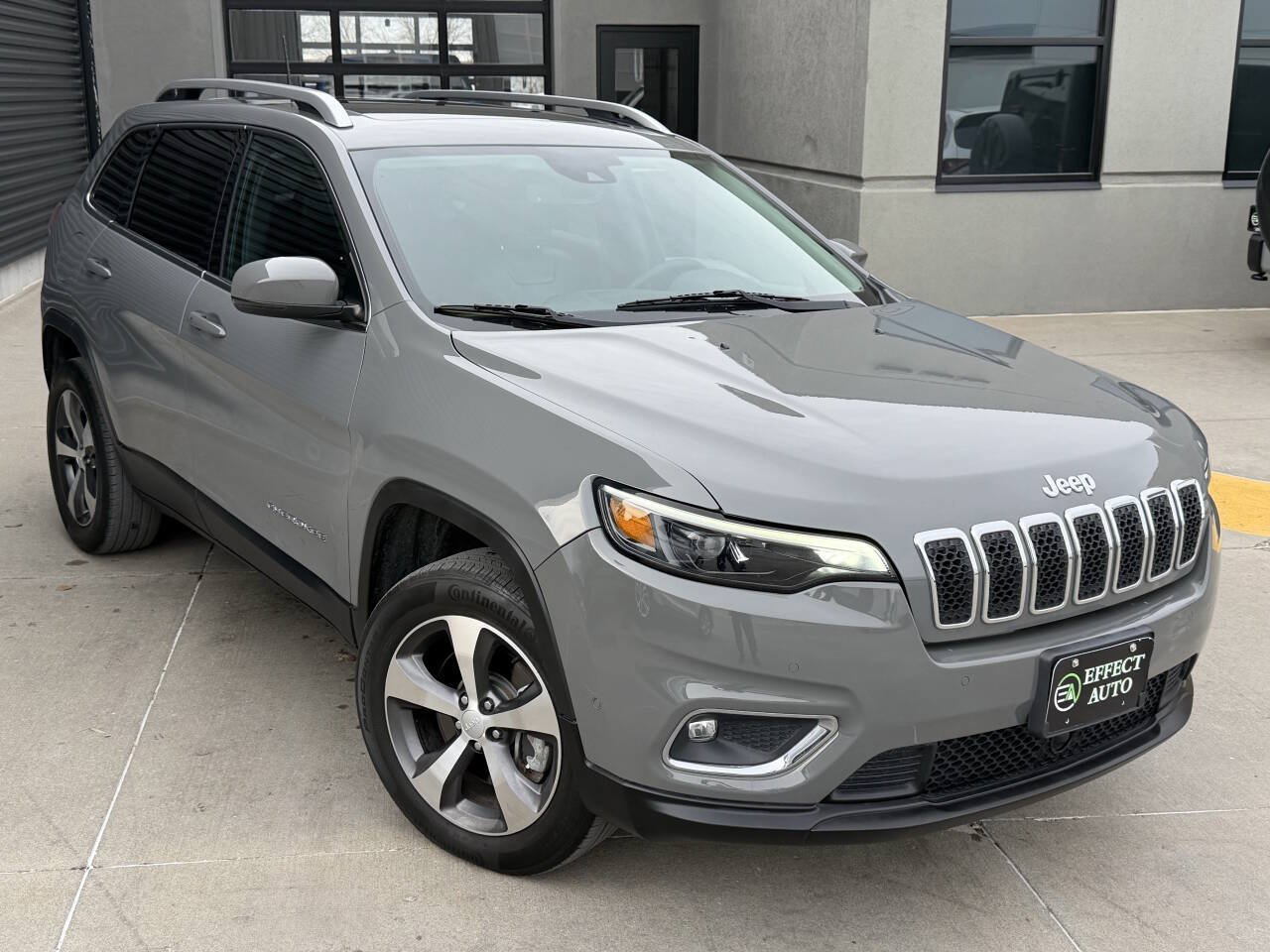 Used 2021 Jeep Cherokee Limited AWD/4WD image 6