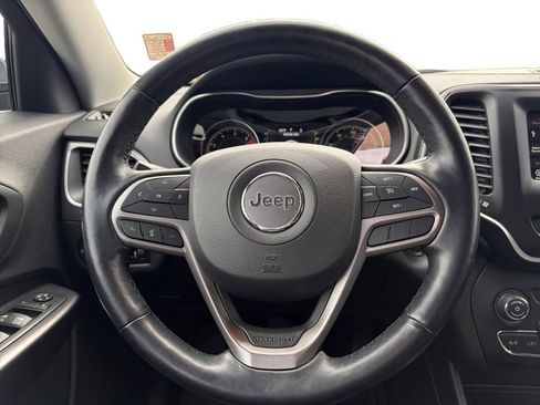 Certified 2021 Jeep Cherokee Latitude Plus AWD/4WD image 13
