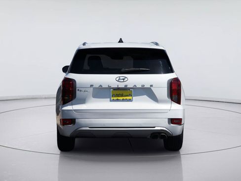 Used 2022 Hyundai Palisade Limited FWD image 7