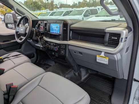 New 2026 Ford F450 XL w/ XL Chrome Package AWD/4WD image 32