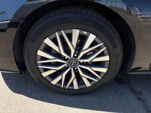 Certified 2025 Nissan Altima 2.5 SV FWD image 8