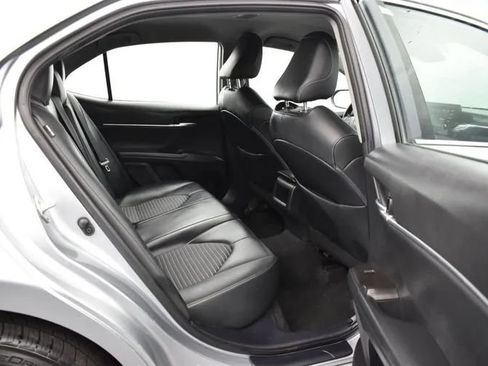 Used 2024 Toyota Camry SE FWD image 17