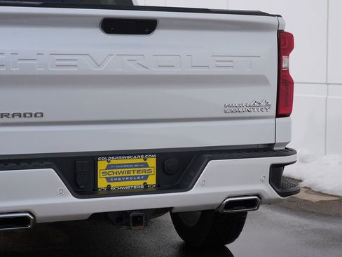 Used 2021 Chevrolet Silverado 1500 High Country w/ Technology Package image 10