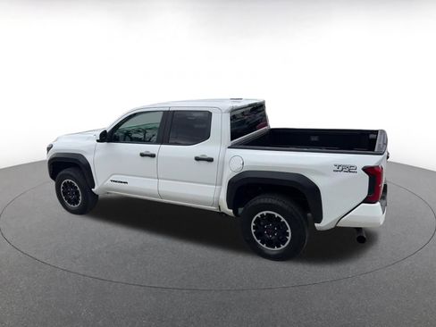 Used 2025 Toyota Tacoma TRD Off-Road AWD/4WD image 10