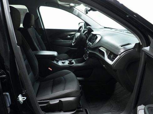 Used 2022 GMC Terrain SLE w/ Driver Convenience Package image 13