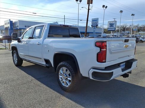 Used 2025 Chevrolet Silverado 2500 High Country w/ Z71 Off-Road Package image 6