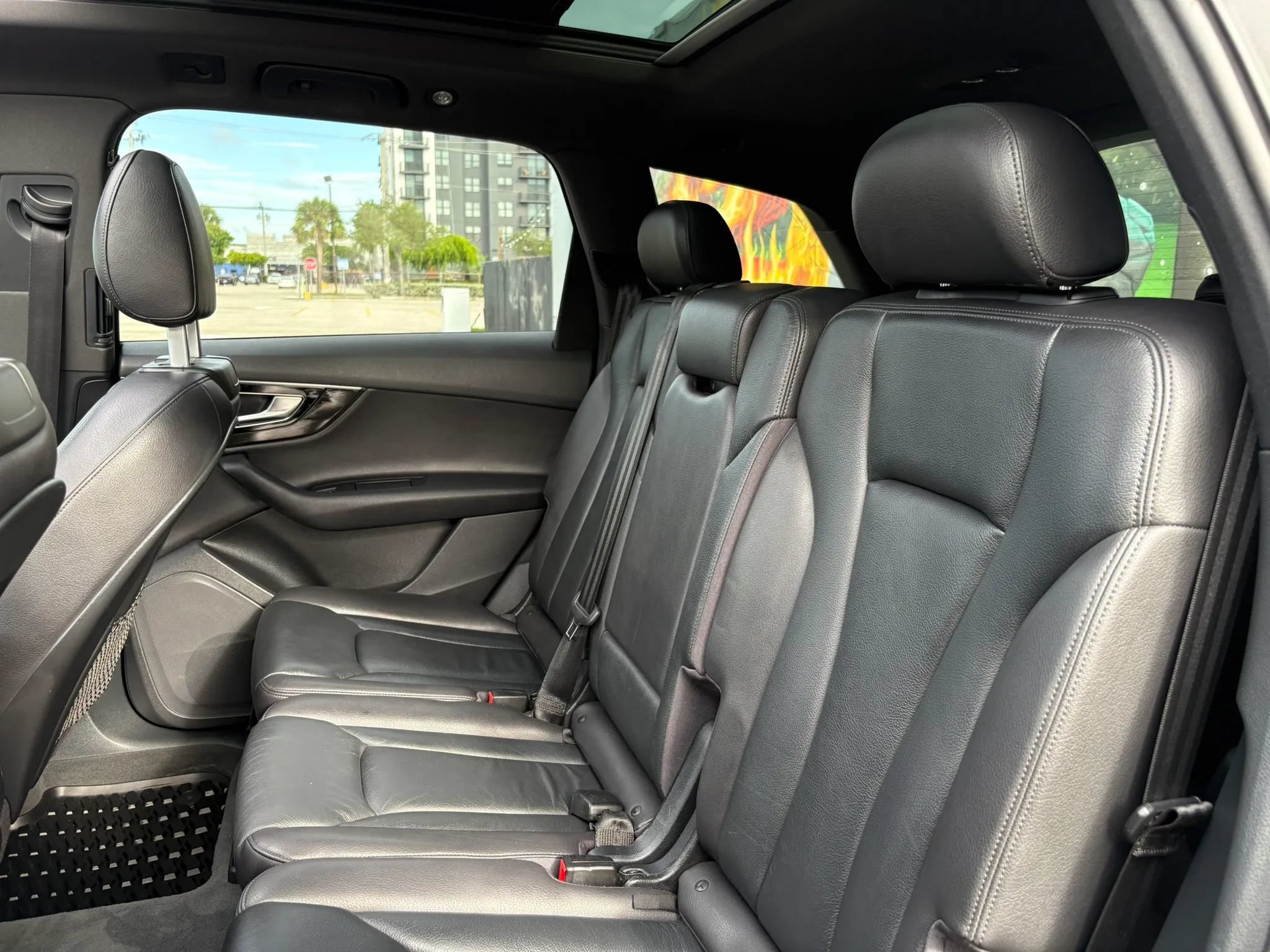 Used 2017 Audi Q7 3.0T Premium Plus w/ Premium Plus Package AWD/4WD image 18