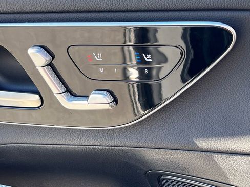 Certified 2026 Mercedes-Benz GLC 300 4MATIC image 37