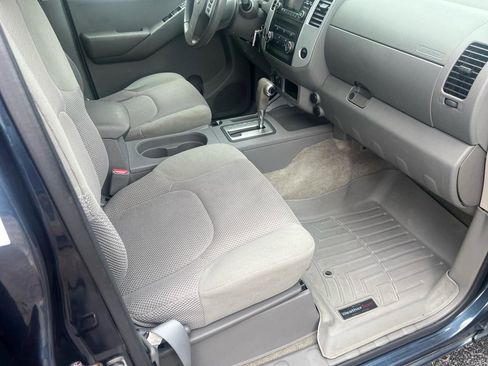 Used 2013 Nissan Frontier SV AWD/4WD image 12