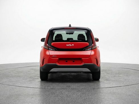 Used 2025 Kia Soul LX w/ LX Technology Package image 6