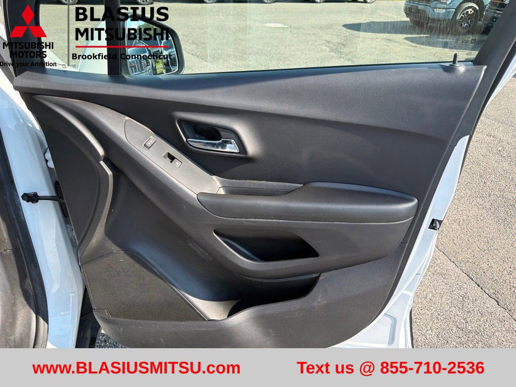 Used 2022 Chevrolet Trax LT w/ Sport Edition AWD/4WD image 51