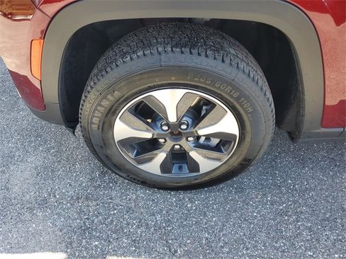 Used 2024 Jeep Grand Cherokee Limited 4xe image 5