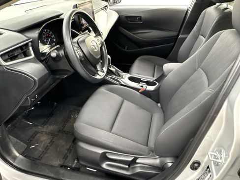 Used 2023 Toyota Corolla LE image 2