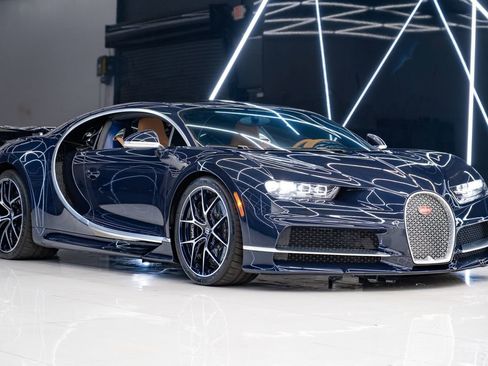 Used 2020 Bugatti Chiron AWD/4WD image 1