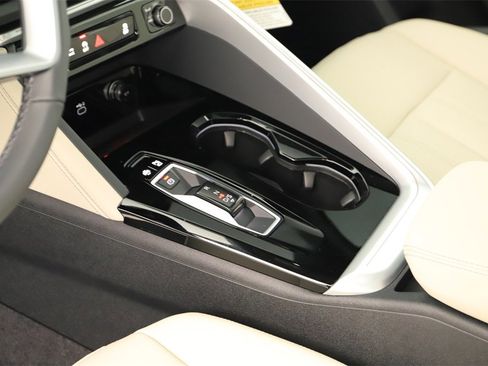 New 2025 Audi Q5 Premium image 17