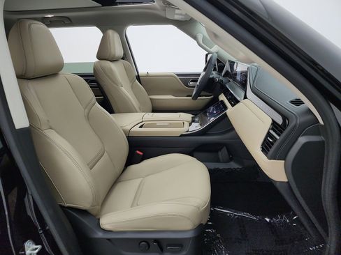 Used 2026 INFINITI QX80 Pure w/ Cargo Package image 18