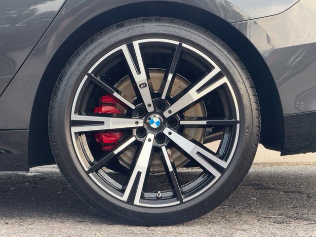 Certified 2024 BMW 540i xDrive w/ Executive Package AWD/4WD image 4