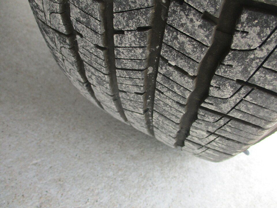Used 2012 Kia Sorento FWD w/ Third Row Pkg image 10