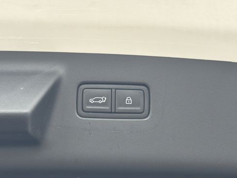 Used 2025 Hyundai Santa Fe SE w/ Tow & Go Package FWD image 26