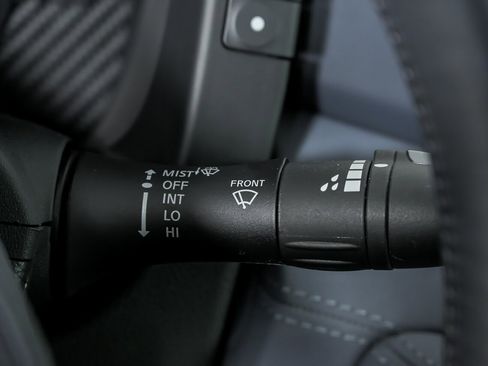 Used 2020 Nissan GT-R Premium AWD/4WD image 30