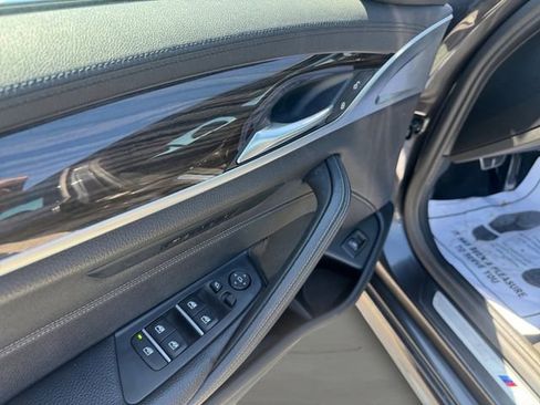 Used 2018 BMW 540i xDrive AWD/4WD image 11