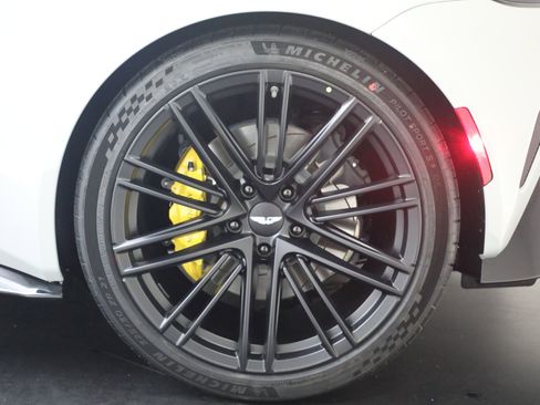 New 2026 Aston Martin V8 Vantage S RWD image 28