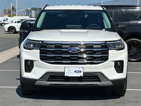 New 2026 Ford Explorer Active w/ Active Comfort Package RWD image 8