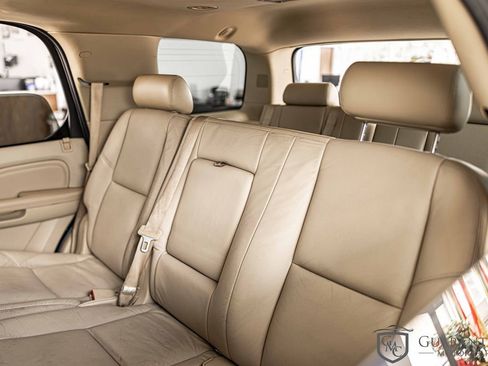 Used 2010 Cadillac Escalade 2WD Hybrid image 34