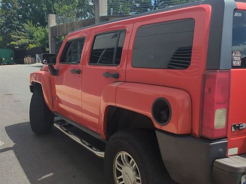 Used 2009 HUMMER H3 Adventure AWD/4WD image 3