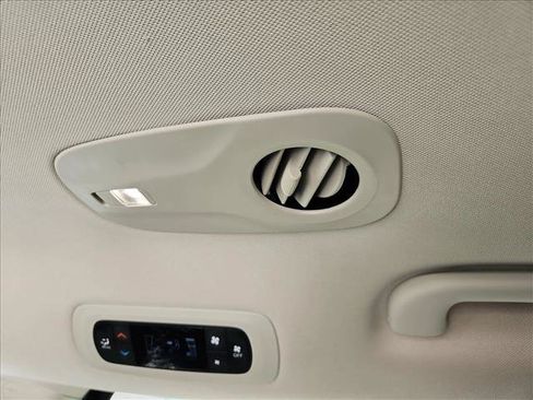 Used 2024 Chrysler Voyager LX FWD image 16
