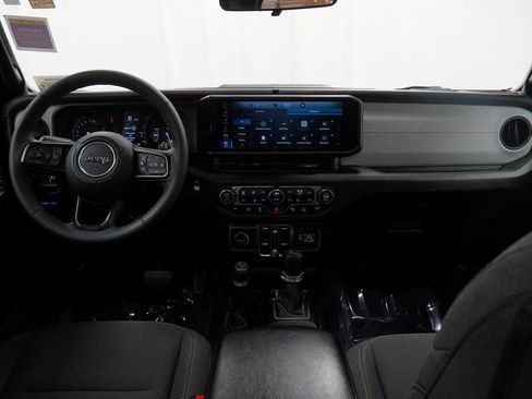 Used 2024 Jeep Wrangler Unlimited w/ Convenience Group image 26