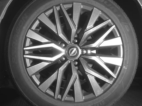 Used 2025 Nissan Altima 2.5 SV FWD image 14