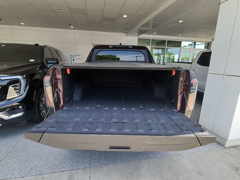 Certified 2025 GMC Sierra EV Denali AWD/4WD image 25
