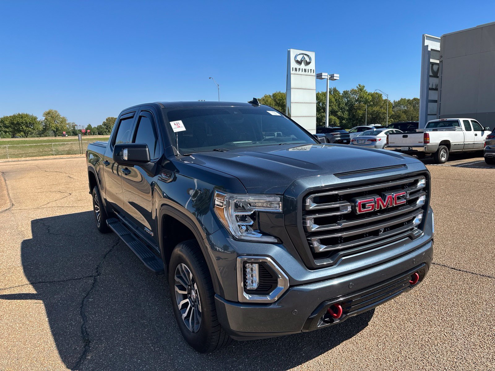 Used 2019 GMC Sierra 1500 AT4 w/ AT4 Premium Package AWD/4WD image 2