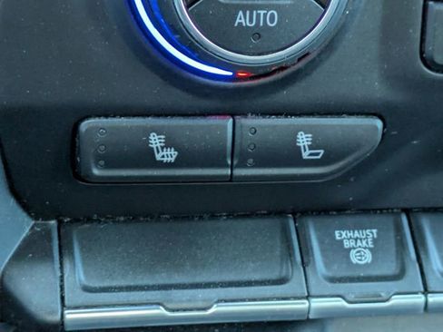 Used 2021 Chevrolet Silverado 2500 LT w/ Fleet Comfort Package image 25