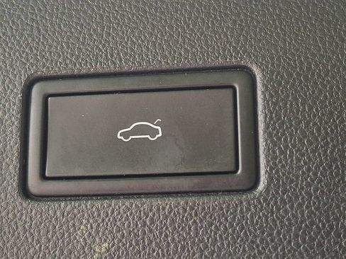 Used 2022 Volkswagen Atlas SEL AWD/4WD image 30