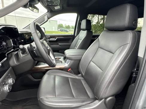 Certified 2024 GMC Sierra 1500 Elevation w/ Elevation Premium Package AWD/4WD image 11