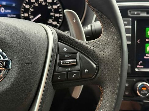 Used 2021 Nissan Maxima SR w/ Sport Mat Group FWD image 9