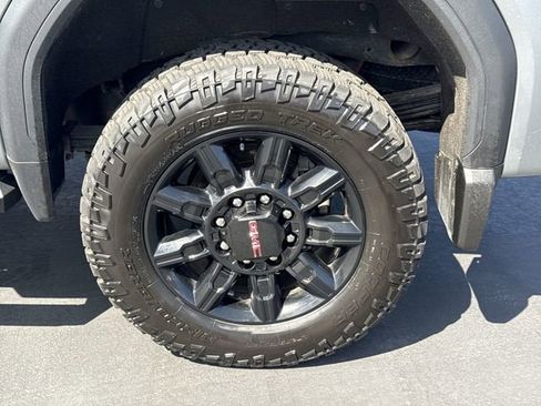Used 2024 GMC Sierra 2500 AT4 w/ AT4 Preferred Package AWD/4WD image 23