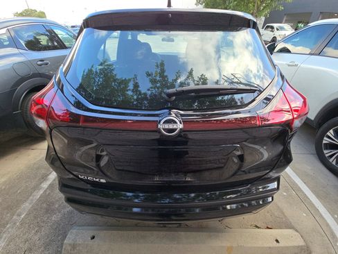 Used 2024 Nissan Kicks S FWD image 4