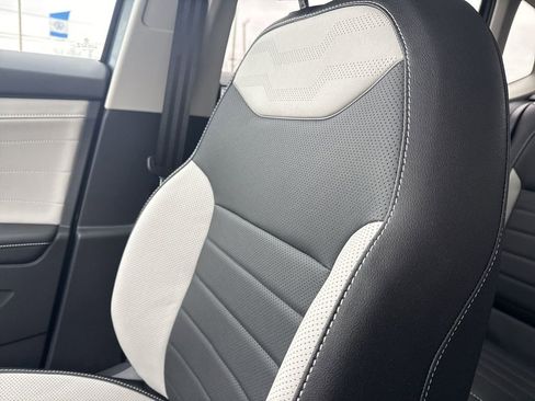 New 2026 Volkswagen Taos SEL image 41