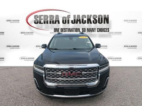Used 2021 GMC Acadia Denali w/ Denali Technology Package FWD image 3