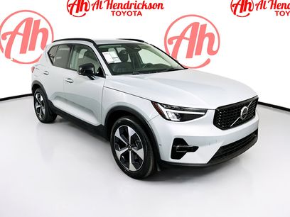 Used 2024 Volvo XC40 B5 Plus w/ Climate Package