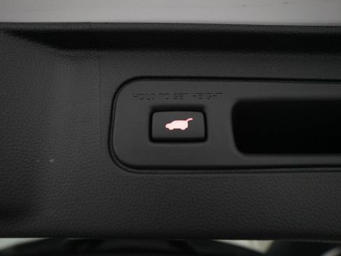 Certified 2025 Honda Pilot TrailSport image 15